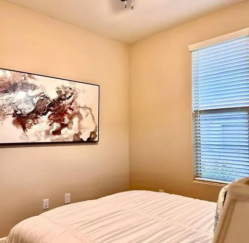 Upscale Fully Furnished Home-gated Golf Community *