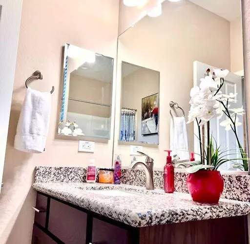 Hébergement de vacances Upscale Fully Furnished Home-gated Golf Community *